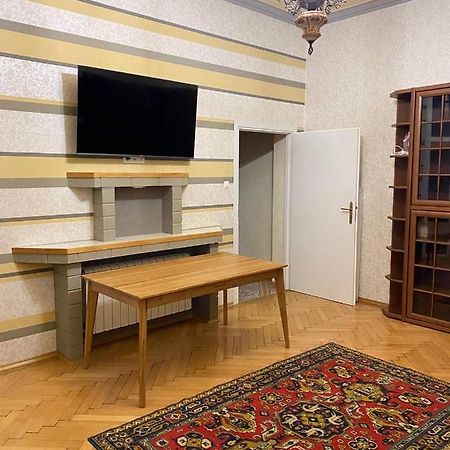 Happy Apartment On Kopernik 30 Лвив Екстериор снимка