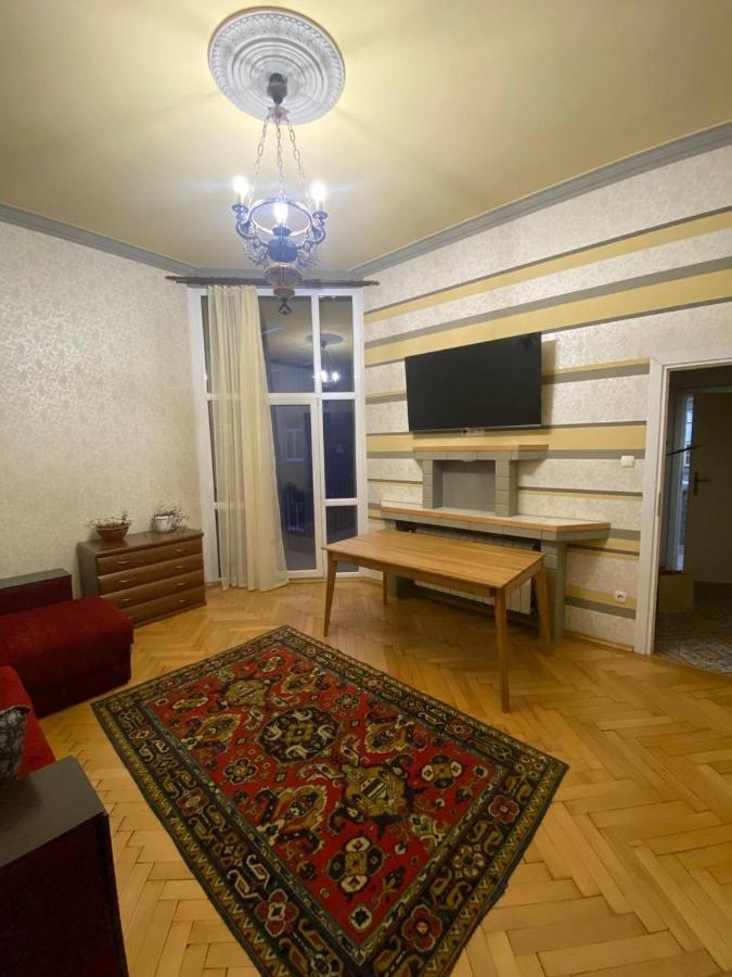 Happy Apartment On Kopernik 30 Лвив Екстериор снимка