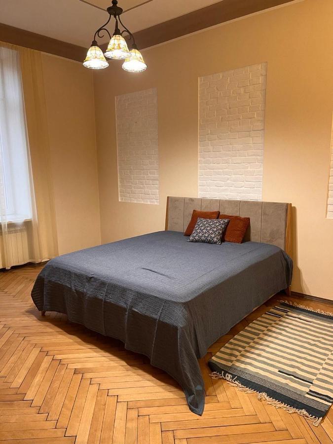 Happy Apartment On Kopernik 30 Лвив Екстериор снимка