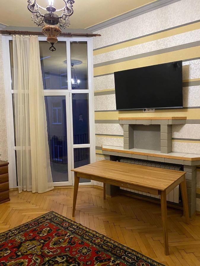 Happy Apartment On Kopernik 30 Лвив Екстериор снимка